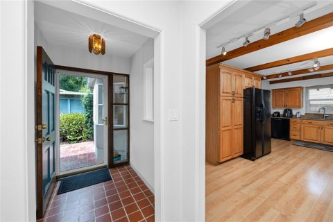 Casa en venta en Saint Petersburg, Florida, 5 dormitorios, 220.36 m2 № 2227772 - foto 4