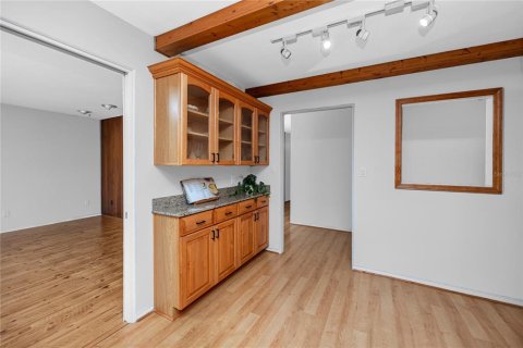 Casa en venta en Saint Petersburg, Florida, 5 dormitorios, 220.36 m2 № 2227772 - foto 5