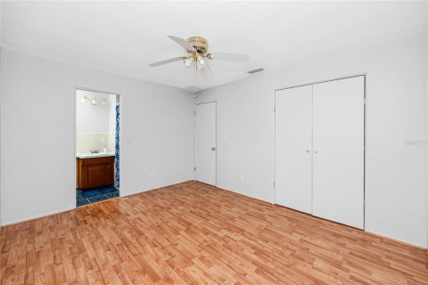 Casa en venta en Saint Petersburg, Florida, 5 dormitorios, 220.36 m2 № 2227772 - foto 16