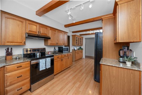 Casa en venta en Saint Petersburg, Florida, 5 dormitorios, 220.36 m2 № 2227772 - foto 7