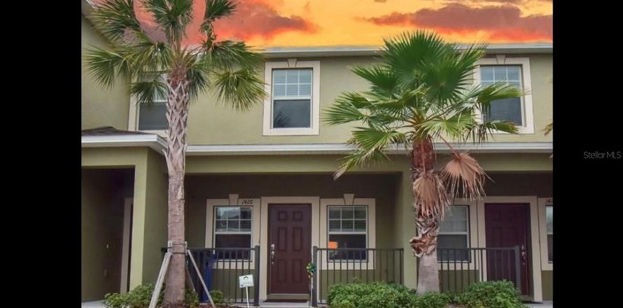 Adosado en Ruskin, Florida 2 dormitorios, 105.91 m2 № 1785593