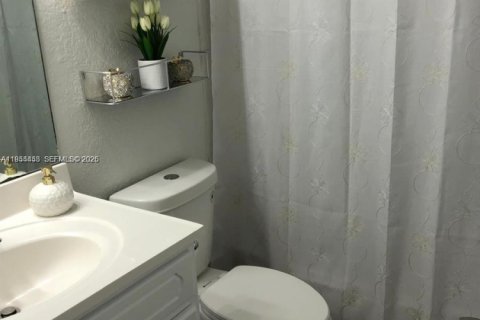 Touwnhouse à vendre à Homestead, Floride: 2 chambres, 85.38 m2 № 2154145 - photo 5