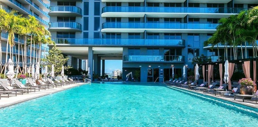 Кондоминиум с 1 спальней в Майами, Флорида № 1958770