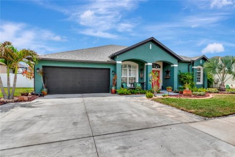 House in Land O' Lakes, Florida 4 bedrooms, 281.77 sq.m. № 1679071 - photo 3