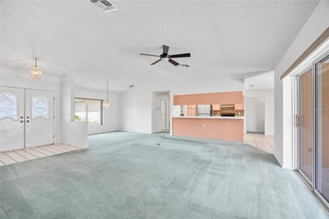 Casa en venta en Spring Hill, Florida, 3 dormitorios, 161 m2 № 1826286 - foto 7