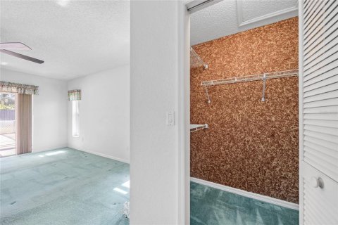 Casa en venta en Spring Hill, Florida, 3 dormitorios, 161 m2 № 1826286 - foto 17