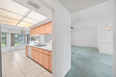 Casa en venta en Spring Hill, Florida, 3 dormitorios, 161 m2 № 1826286 - foto 9