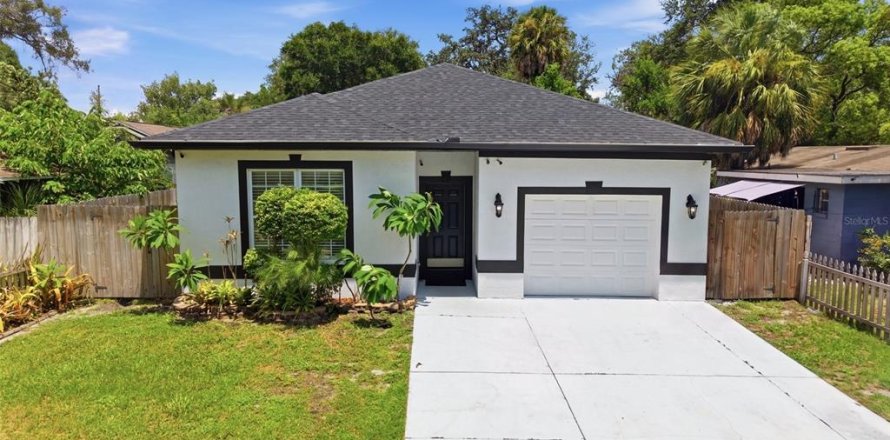 Casa en Tampa, Florida 5 dormitorios, 154.5 m2 № 2210218
