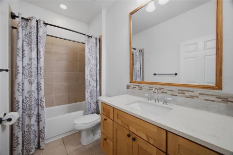 Casa en venta en Tampa, Florida, 5 dormitorios, 154.5 m2 № 2210218 - foto 12