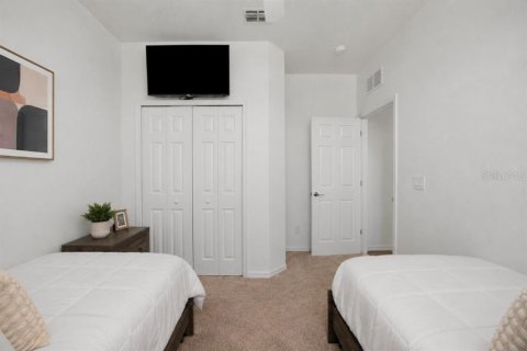 Casa en venta en Tampa, Florida, 5 dormitorios, 154.5 m2 № 2210218 - foto 14