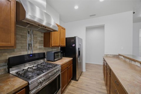 Casa en venta en Tampa, Florida, 5 dormitorios, 154.5 m2 № 2210218 - foto 10