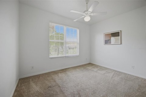 Casa en venta en Tampa, Florida, 5 dormitorios, 154.5 m2 № 2210218 - foto 17