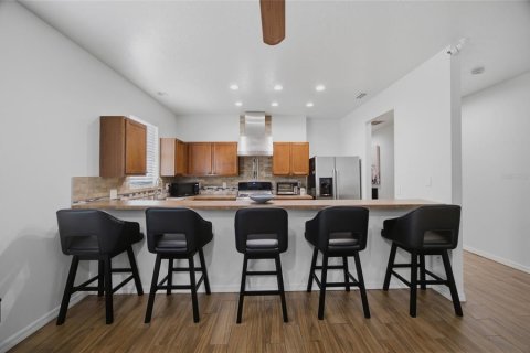 Casa en venta en Tampa, Florida, 5 dormitorios, 154.5 m2 № 2210218 - foto 7