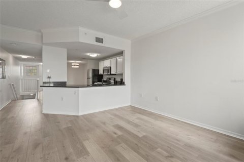 Condo in Sarasota, Florida, 3 bedrooms  № 1883404 - photo 20