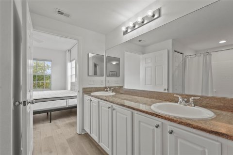 Condo in Sarasota, Florida, 3 bedrooms  № 1883404 - photo 29