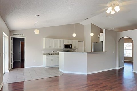 Villa ou maison à vendre à Poinciana, Floride: 3 chambres, 155.61 m2 № 2430973 - photo 10