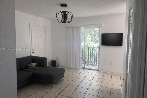 Commercial property in Miami, Florida № 2055561 - photo 3