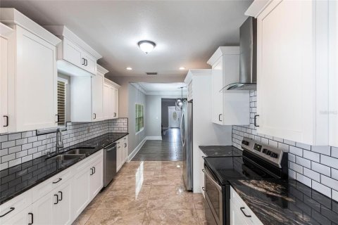 Casa en venta en Saint Petersburg, Florida, 3 dormitorios, 123.56 m2 № 1670646 - foto 5