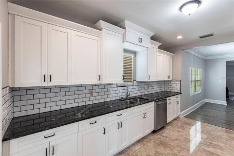 Casa en venta en Saint Petersburg, Florida, 3 dormitorios, 123.56 m2 № 1670646 - foto 4