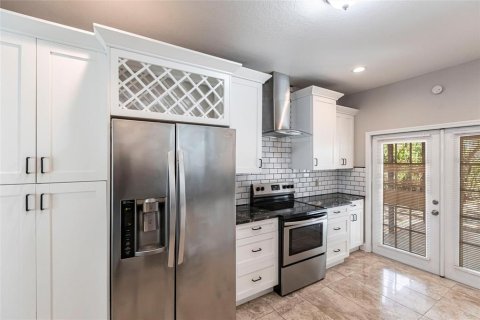 Casa en venta en Saint Petersburg, Florida, 3 dormitorios, 123.56 m2 № 1670646 - foto 3