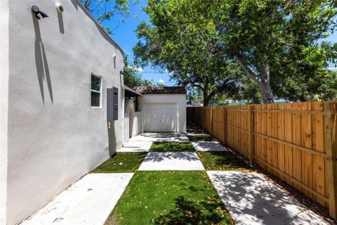 Casa en venta en Saint Petersburg, Florida, 3 dormitorios, 123.56 m2 № 1670646 - foto 24