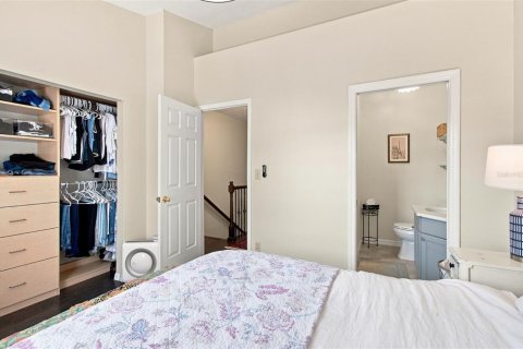 Touwnhouse à vendre à Tampa, Floride: 2 chambres, 94.2 m2 № 2380615 - photo 24