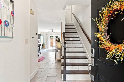 Touwnhouse à vendre à Tampa, Floride: 2 chambres, 94.2 m2 № 2380615 - photo 4