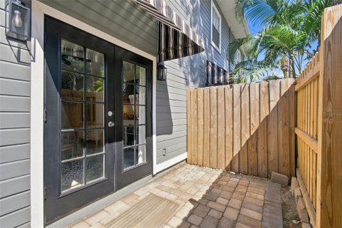 Touwnhouse à vendre à Tampa, Floride: 2 chambres, 94.2 m2 № 2380615 - photo 17