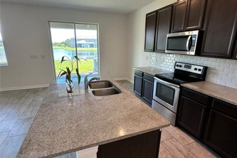 Touwnhouse à vendre à Bradenton, Floride: 3 chambres, 164.07 m2 № 1805324 - photo 5