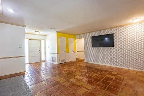 House in Longwood, Florida 5 bedrooms, 407.66 sq.m. № 1902587 - photo 23