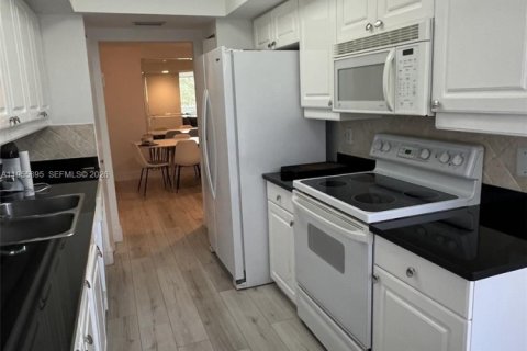 Condominio en venta en Aventura, Florida, 2 dormitorios, 140.28 m2 № 2010770 - foto 7