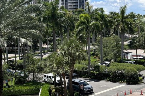 Condominio en venta en Aventura, Florida, 2 dormitorios, 140.28 m2 № 2010770 - foto 5