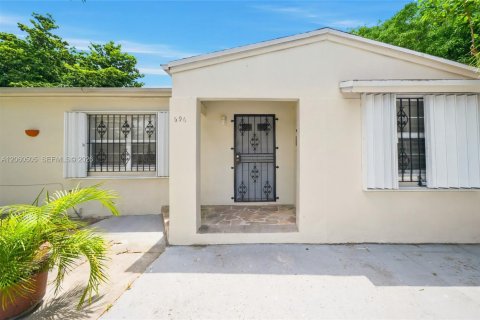 Villa ou maison à louer à Miami, Floride: 3 chambres, 142.05 m2 № 2307448 - photo 4