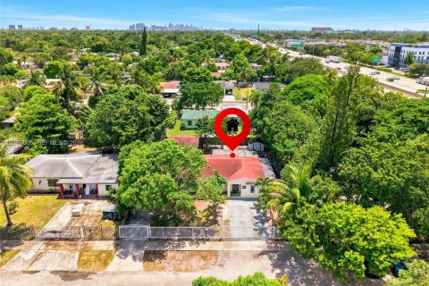 Villa ou maison à louer à Miami, Floride: 3 chambres, 142.05 m2 № 2307448 - photo 29