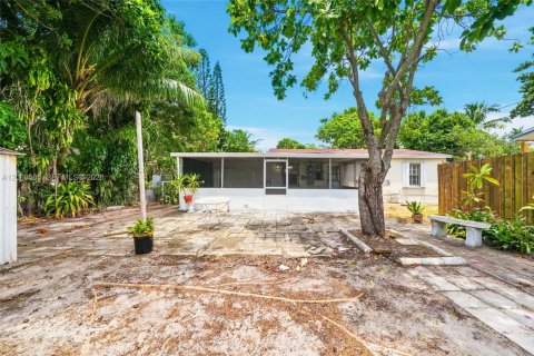 Villa ou maison à louer à Miami, Floride: 3 chambres, 142.05 m2 № 2307448 - photo 28