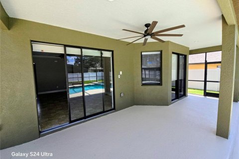 House in Mulberry, Florida 5 bedrooms, 335.19 sq.m. № 2294869 - photo 7