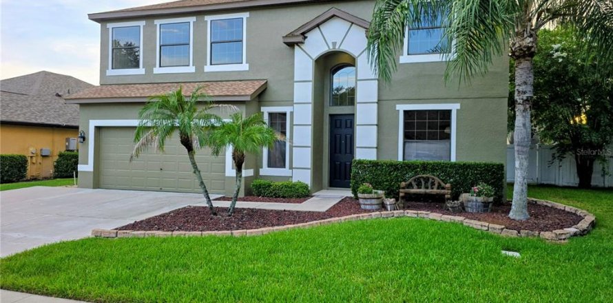 House in Mulberry, Florida 5 bedrooms, 335.19 sq.m. № 2294869