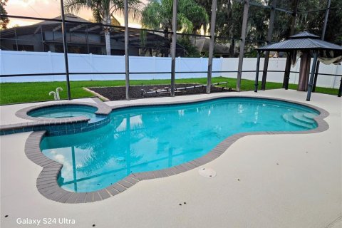 House in Mulberry, Florida 5 bedrooms, 335.19 sq.m. № 2294869 - photo 5
