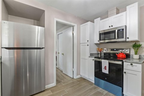 House in Gainesville, Florida 2 bedrooms, 102.94 sq.m. № 1837407 - photo 11