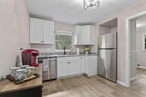 House in Gainesville, Florida 2 bedrooms, 102.94 sq.m. № 1837407 - photo 10