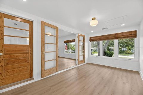 Casa en alquiler en Saint Petersburg, Florida, 3 dormitorios, 125.7 m2 № 1918122 - foto 17