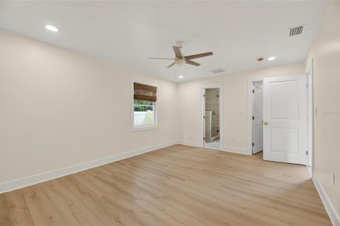 Casa en alquiler en Saint Petersburg, Florida, 3 dormitorios, 125.7 m2 № 1918122 - foto 25