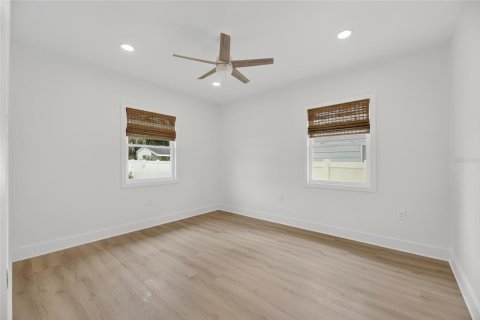 Casa en alquiler en Saint Petersburg, Florida, 3 dormitorios, 125.7 m2 № 1918122 - foto 30
