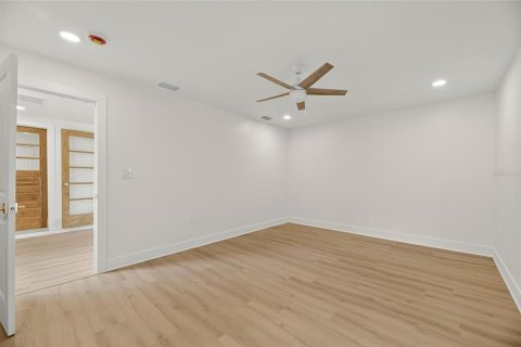 Casa en alquiler en Saint Petersburg, Florida, 3 dormitorios, 125.7 m2 № 1918122 - foto 21