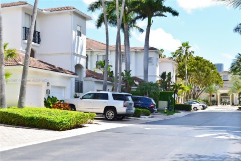 Copropriété à louer à Aventura, Floride: 2 chambres, 100.06 m2 № 1713353 - photo 2
