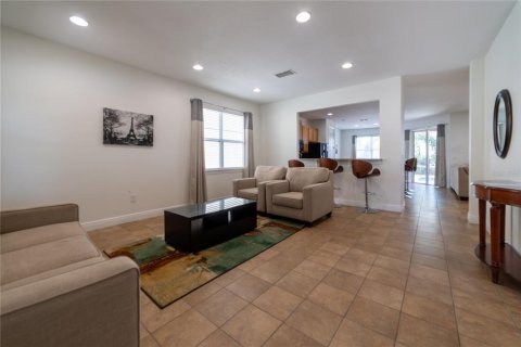 House in Kissimmee, Florida 6 bedrooms, 272.76 sq.m. № 1417337 - photo 6