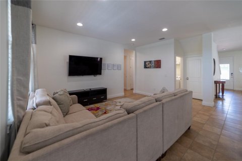 House in Kissimmee, Florida 6 bedrooms, 272.76 sq.m. № 1417337 - photo 22