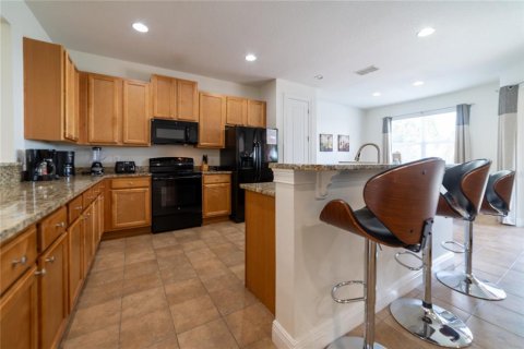 House in Kissimmee, Florida 6 bedrooms, 272.76 sq.m. № 1417337 - photo 11