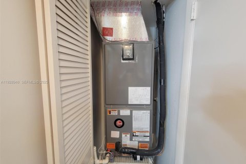 Townhouse in Miami, Florida 2 bedrooms, 100.33 sq.m. № 1987875 - photo 19