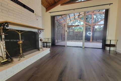 Townhouse in Miami, Florida 2 bedrooms, 100.33 sq.m. № 1987875 - photo 26